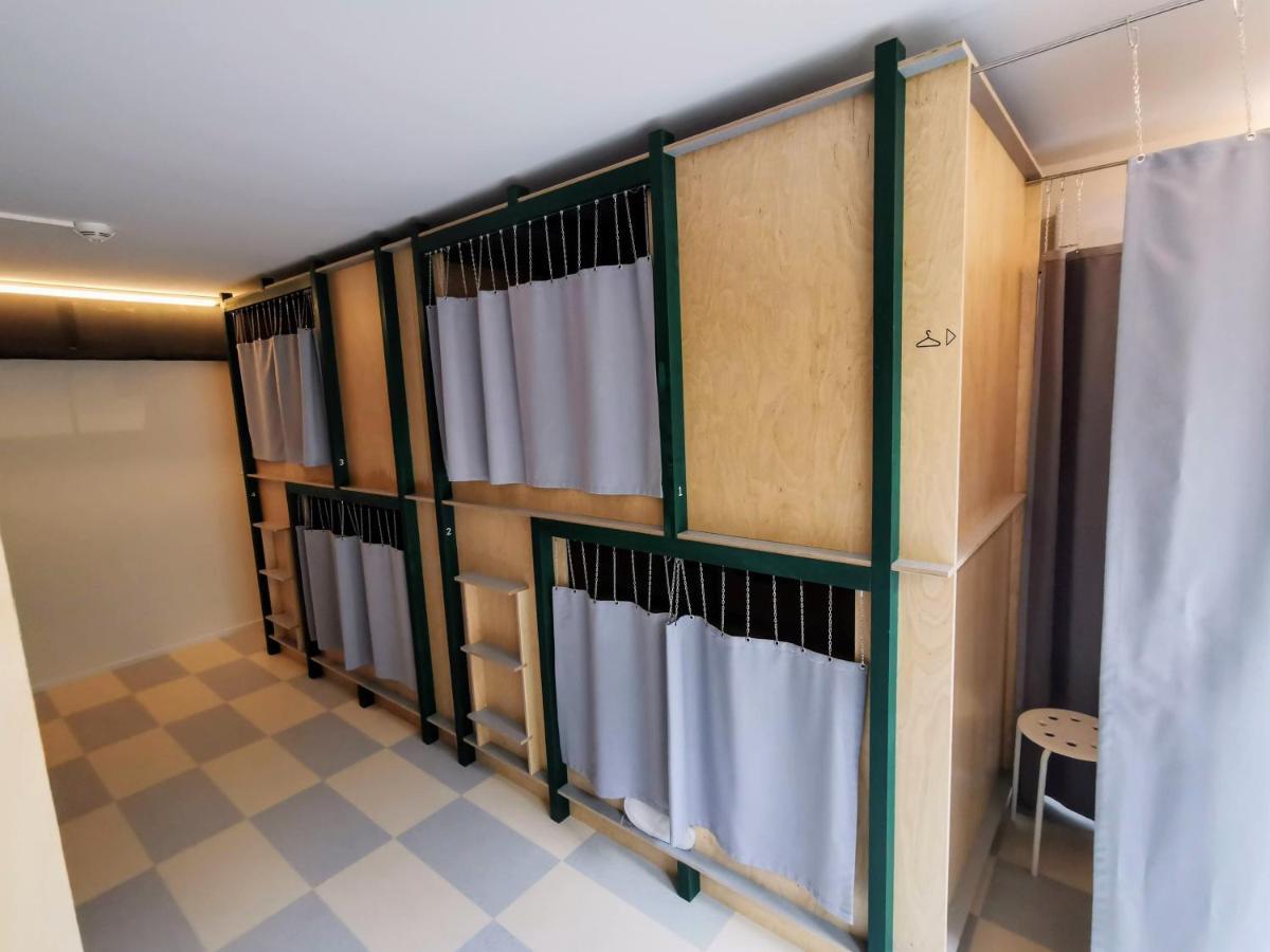 Green Marmot Capsule Hotel Zuerich Exterior foto