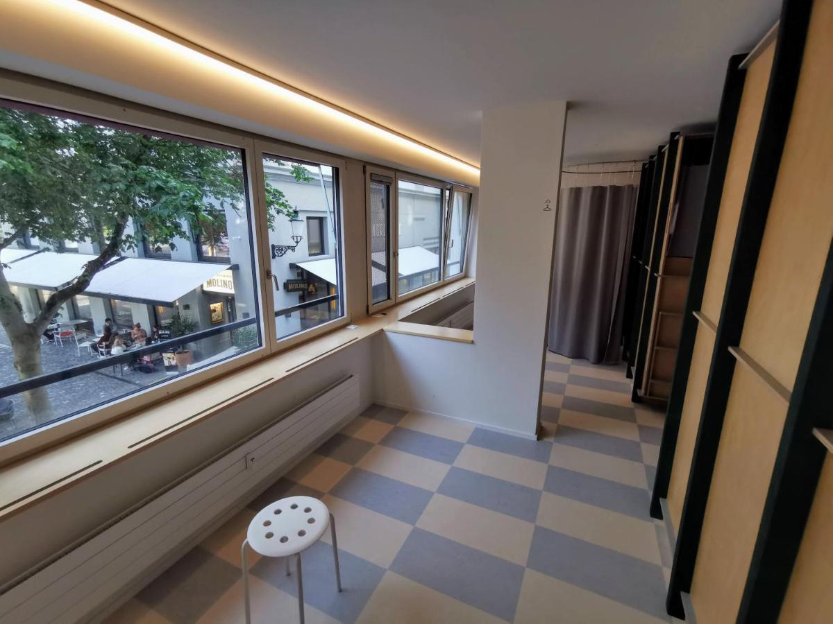 Green Marmot Capsule Hotel Zuerich Exterior foto